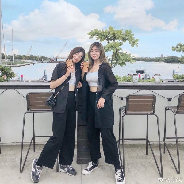 轻松一刻:你和苍老师好像呀!有三分之二很像 轻松一刻:你和苍老师好像呀!有三分之二很像