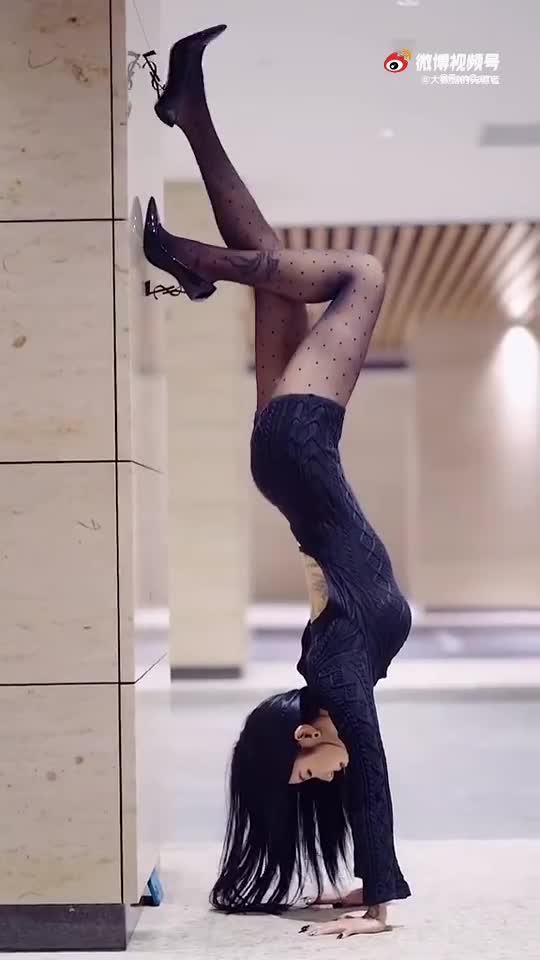 轻松一刻：男人兜里没有钱，出门办事狗都嫌！