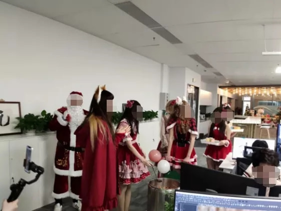 轻松一刻:拍断男友三根肋骨,这是什么“温柔”女友 轻松一刻:拍断男友三根肋骨,这是什么“温柔”女友