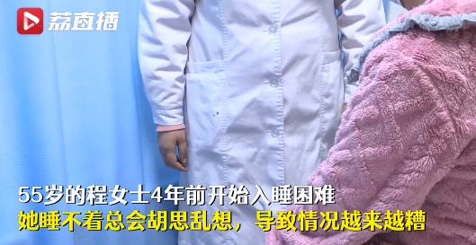 轻松一刻:拍断男友三根肋骨,这是什么“温柔”女友 轻松一刻:拍断男友三根肋骨,这是什么“温柔”女友