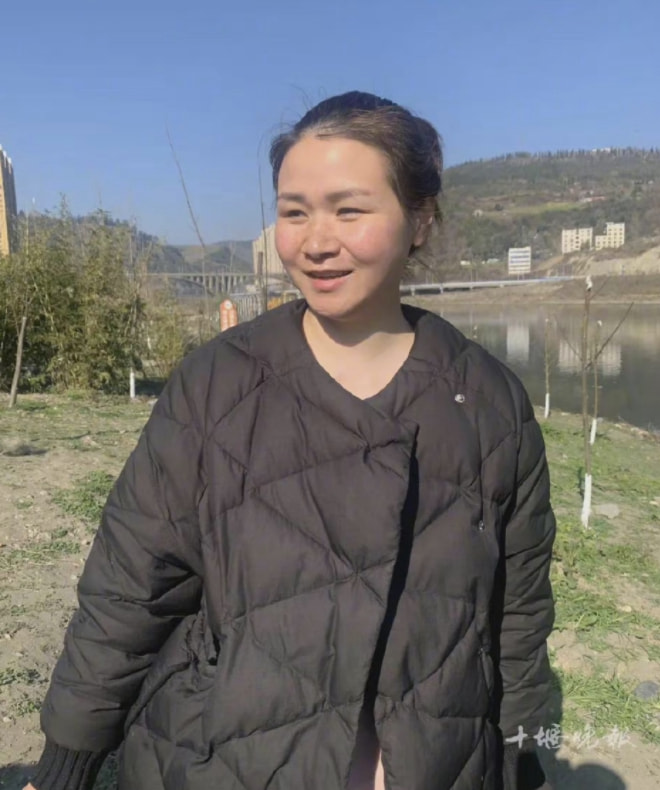 轻松一刻:拍断男友三根肋骨,这是什么“温柔”女友 轻松一刻:拍断男友三根肋骨,这是什么“温柔”女友