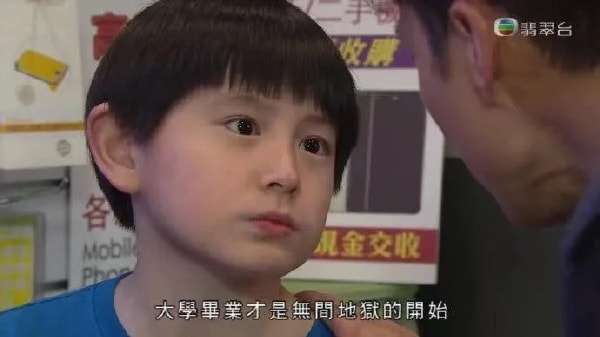 轻松一刻:年度大猎奇!村书记竟爱上了喷水机? 轻松一刻:年度大猎奇!村书记竟爱上了喷水机?