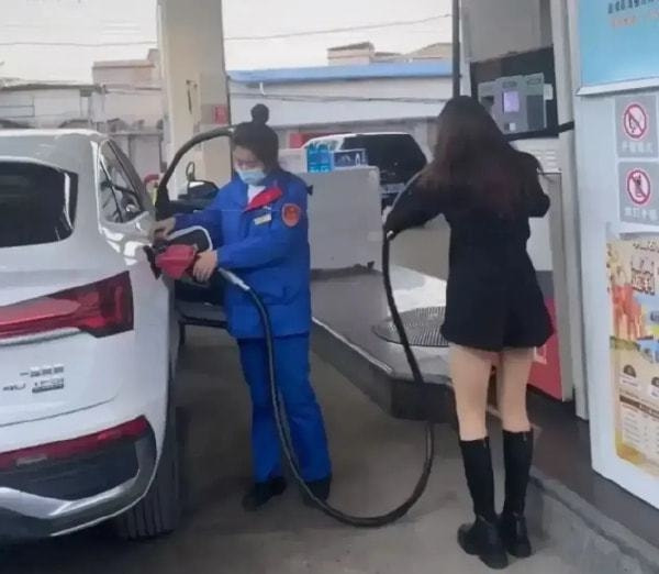 轻松一刻:单身久了,看什么都像美女 轻松一刻:单身久了,看什么都像美女