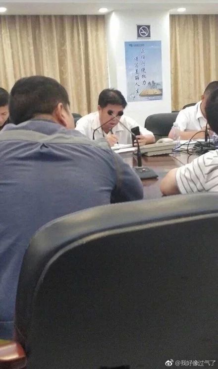 轻松一刻午间版:做鸡很难,但你以为做鸭就容易吗? 轻松一刻午间版:做鸡很难,但你以为做鸭就容易吗?