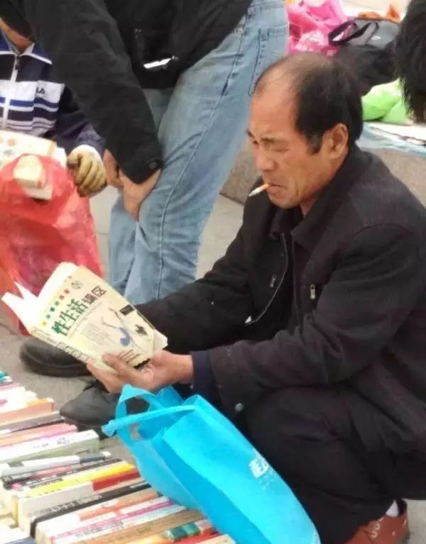 轻松一刻午间版:做鸡很难,但你以为做鸭就容易吗? 轻松一刻午间版:做鸡很难,但你以为做鸭就容易吗?
