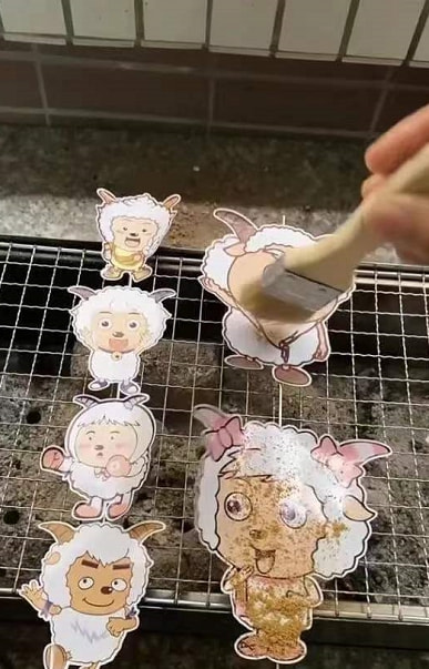 轻松一刻:单身女生的跨年准备动作,没眼看啊! 轻松一刻:单身女生的跨年准备动作,没眼看啊!