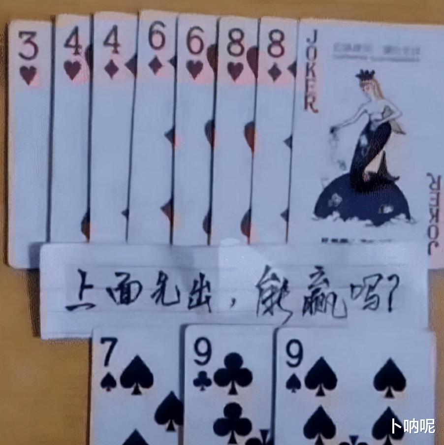 老板娘穿着健身瑜伽裤就来上班,说句实话,我都不太好意思直视她。 老板娘穿着健身瑜伽裤就来上班,说句实话,我都不太好意思直视她。