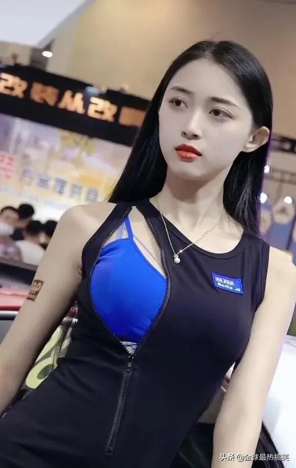 车模这衣服设计估计可以拿肉贝尔奖 车模这衣服设计估计可以拿肉贝尔奖