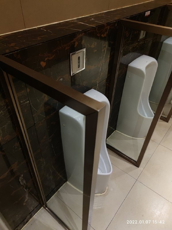 轻松一刻:我真没事,我吃辣条呢! 轻松一刻:我真没事,我吃辣条呢!