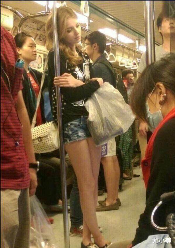 这工作真清闲,还招人吗?我想去哈哈哈 这工作真清闲,还招人吗?我想去哈哈哈