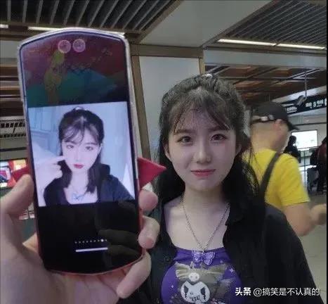 高挑的美女模特与老公在街上并行,别说是身高,就连气质也碾压了 高挑的美女模特与老公在街上并行,别说是身高,就连气质也碾压了
