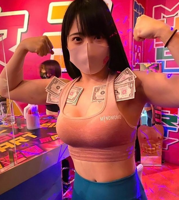 轻松一刻:流水的嫩模,铁打的小李子 轻松一刻:流水的嫩模,铁打的小李子