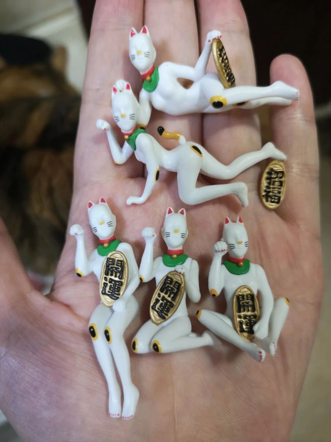 轻松一刻:深夜长腿美女在狂风中奔跑,仔细一看竟是 轻松一刻:深夜长腿美女在狂风中奔跑,仔细一看竟是