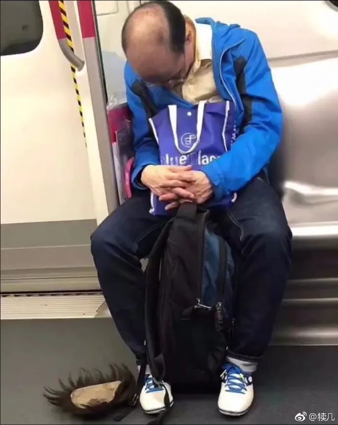 轻松一刻:深夜长腿美女在狂风中奔跑,仔细一看竟是 轻松一刻:深夜长腿美女在狂风中奔跑,仔细一看竟是