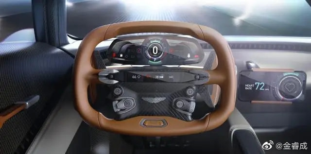 轻松一刻:见过当花瓶的,没见过当球瓶的! 轻松一刻:见过当花瓶的,没见过当球瓶的!