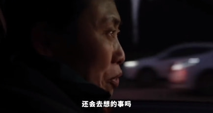 轻松一刻:见过当花瓶的,没见过当球瓶的! 轻松一刻:见过当花瓶的,没见过当球瓶的!