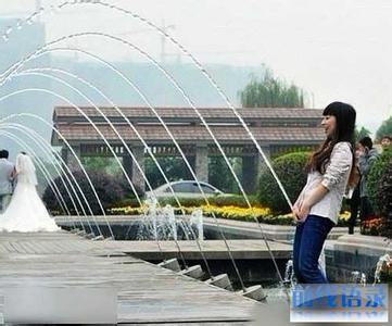 姑娘你尿的真远