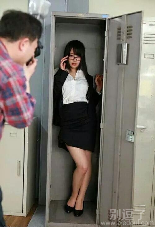 里面的人不太对劲呀 里面的人不太对劲呀