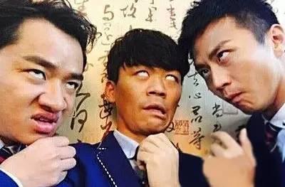 明星玩翻白眼,玩的不亦乐乎 明星玩翻白眼,玩的不亦乐乎