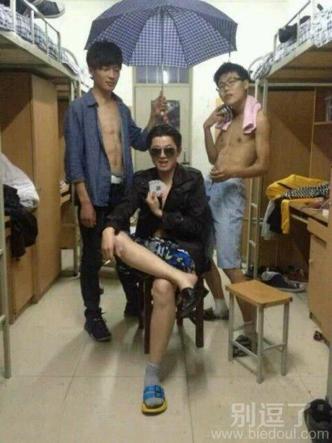 舍友就是这么无敌。 舍友就是这么无敌。