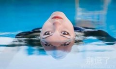 对着眼睛多看几眼。好恐怖。