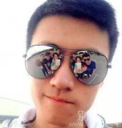 这自拍技术也太高端了吧