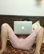 女汉子玩电脑！太奔放了吧！