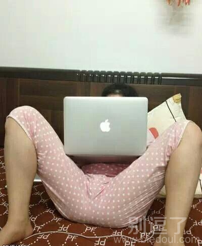 女汉子玩电脑!太奔放了吧! 女汉子玩电脑!太奔放了吧!