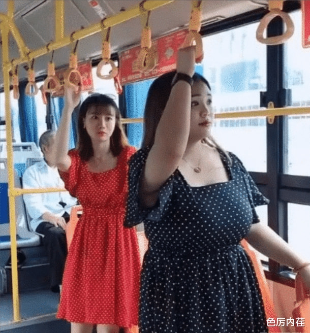 “前面的给你1个亿后面的给你30万,你会选择谁?神回复笑疯了!”哈哈哈哈 “前面的给你1个亿后面的给你30万,你会选择谁?神回复笑疯了!”哈哈哈哈