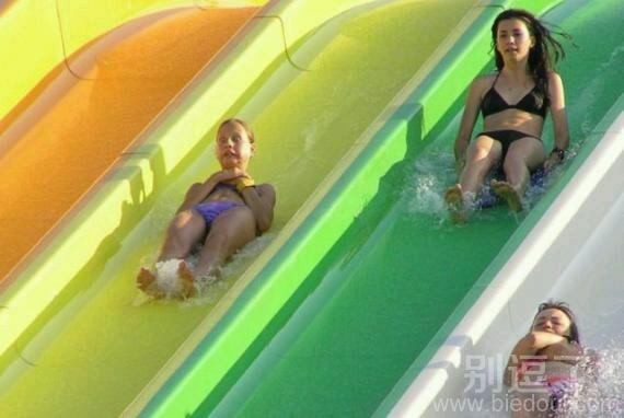 正在参加比赛的人。 正在参加比赛的人。