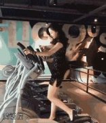 小姐姐你穿成这样确定来锻炼的？