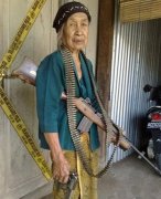 全副武装的老奶奶 全副武装的老奶奶