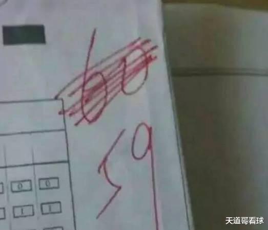 “改装机箱人才辈出!哈哈哈哈...我就想知道开机键在哪里?” “改装机箱人才辈出!哈哈哈哈...我就想知道开机键在哪里?”