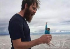 你叫啊，叫破喉咙都不会有人来救你！