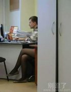 掐指一算,屋里有人 掐指一算,屋里有人