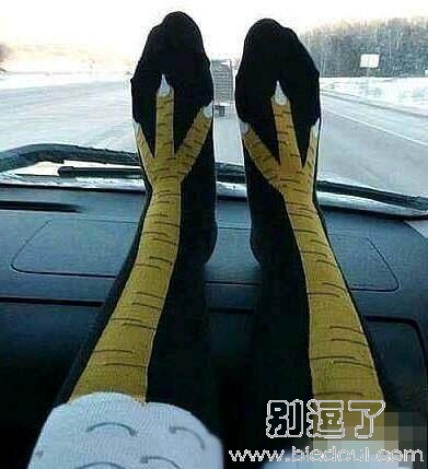 不是嫌弃自己腿粗么？