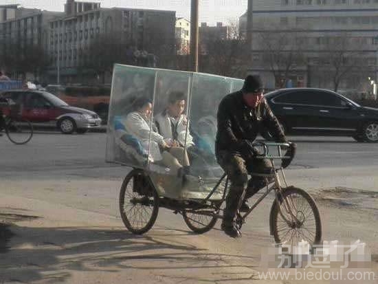 这样还可以见到风景呢 这样还可以见到风景呢