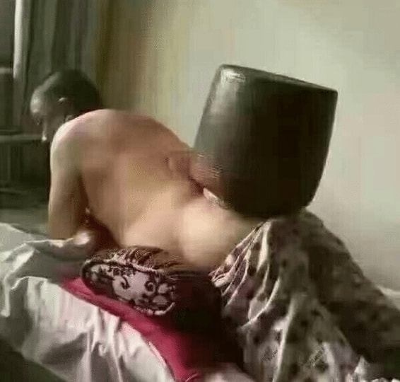 “在破房顶上面看到的,已经晒干了,这是什么玩意啊?” “在破房顶上面看到的,已经晒干了,这是什么玩意啊?”