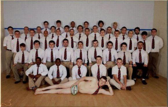 毕业照要另类一点 毕业照要另类一点