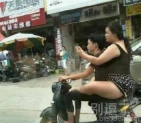 真心疼前面的小哥啊 真心疼前面的小哥啊