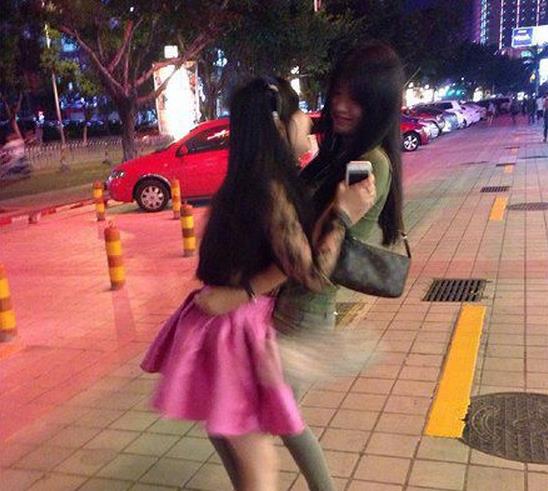 “我一个同事学车,三个月睡了四个教练...”哈哈哈哈哈佩服得五体投地! “我一个同事学车,三个月睡了四个教练...”哈哈哈哈哈佩服得五体投地!