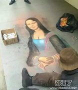 大爷这画画技术真不错呀