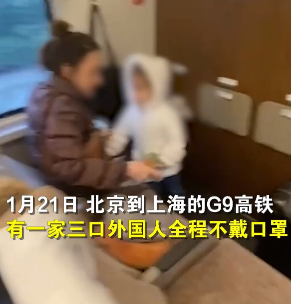 轻松一刻:注意!取钱时一定要遮挡,否则会被人笑话 轻松一刻:注意!取钱时一定要遮挡,否则会被人笑话
