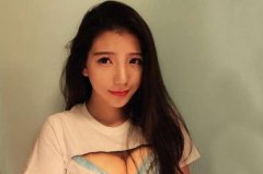衣服为什么要露个窟窿呢？真是想不通