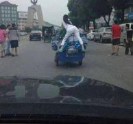 妹纸屁股还能在高点吗