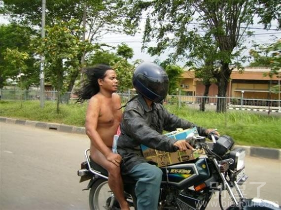 后面的是一个男人吗？