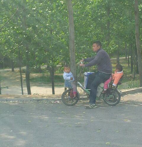 骑车牛人,骑出犀利多彩的人生。