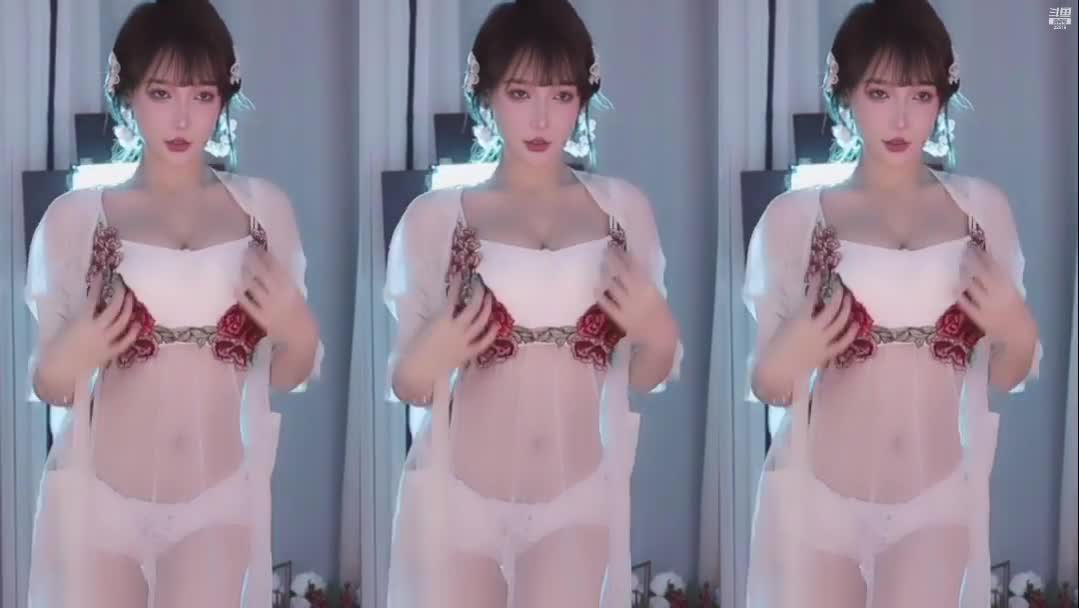 轻松一刻：恭喜女足和男足，双双亚洲无敌手！