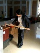 这姿势真是太霸气了 这姿势真是太霸气了