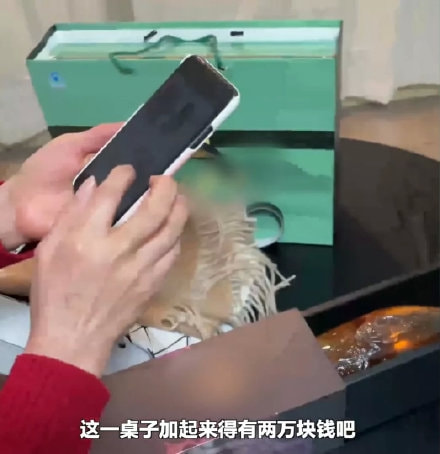 轻松一刻:好消息,今天股市不开门,不跌了!!! 轻松一刻:好消息,今天股市不开门,不跌了!!!